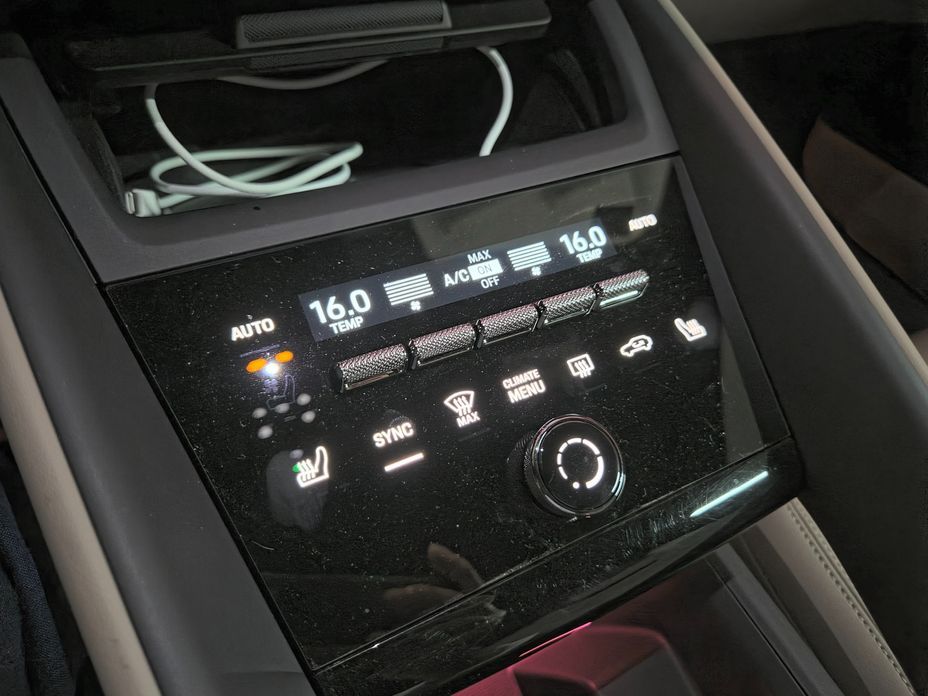 Porsche Macan 2025