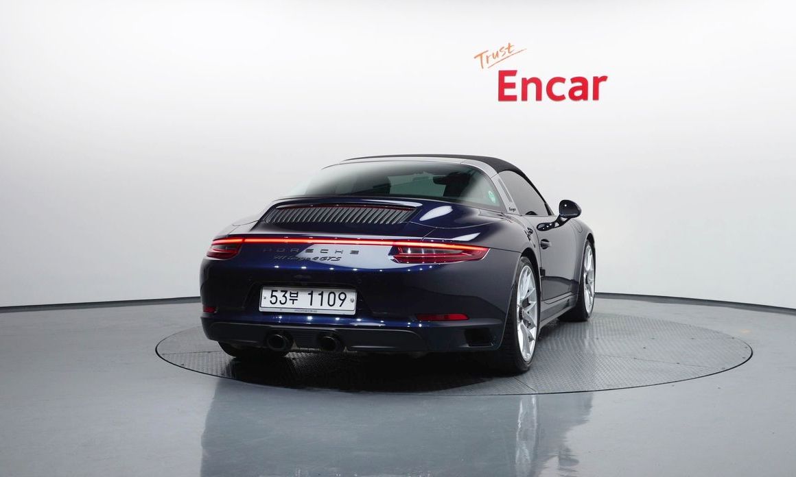Porsche 911 2019