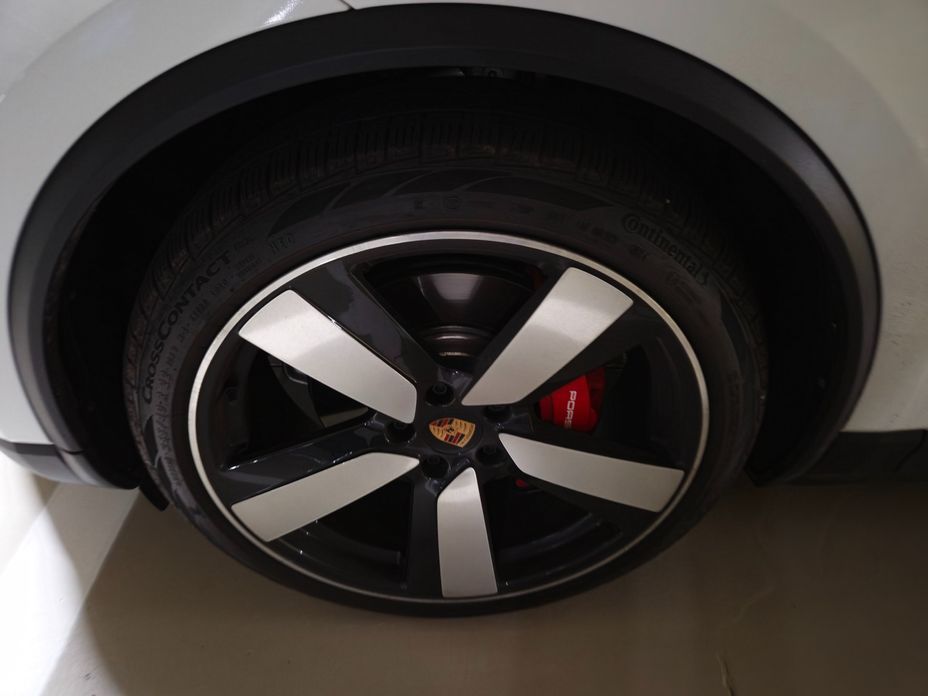 Porsche Macan 2025