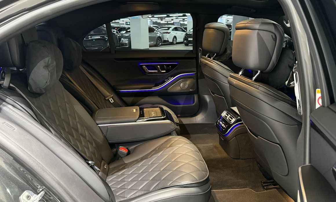 Mercedes-Benz S-Class 2025
