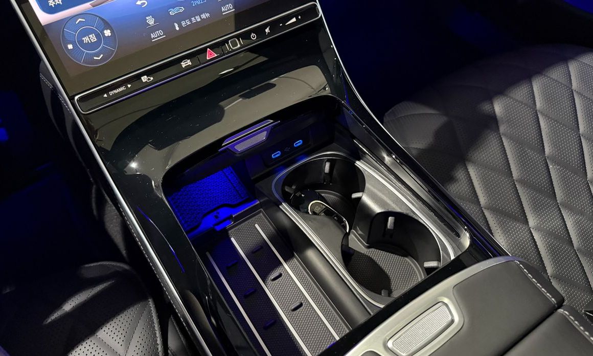 Mercedes-Benz S-Class 2025