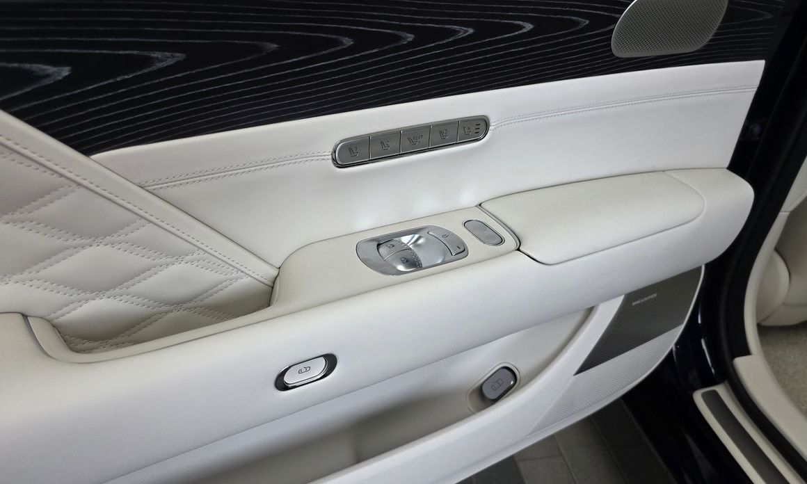 Genesis G90 2023