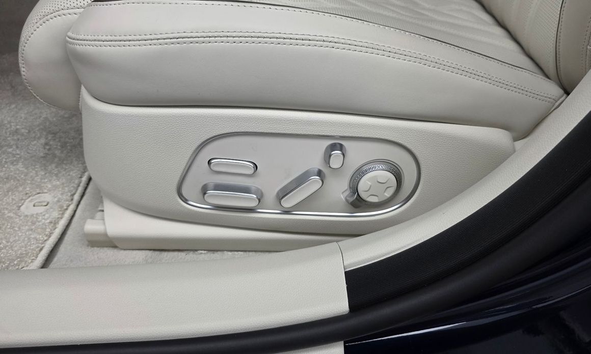 Genesis G90 2023
