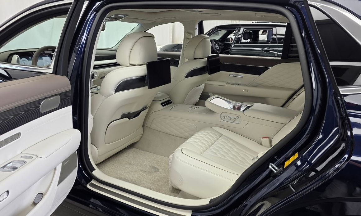 Genesis G90 2023