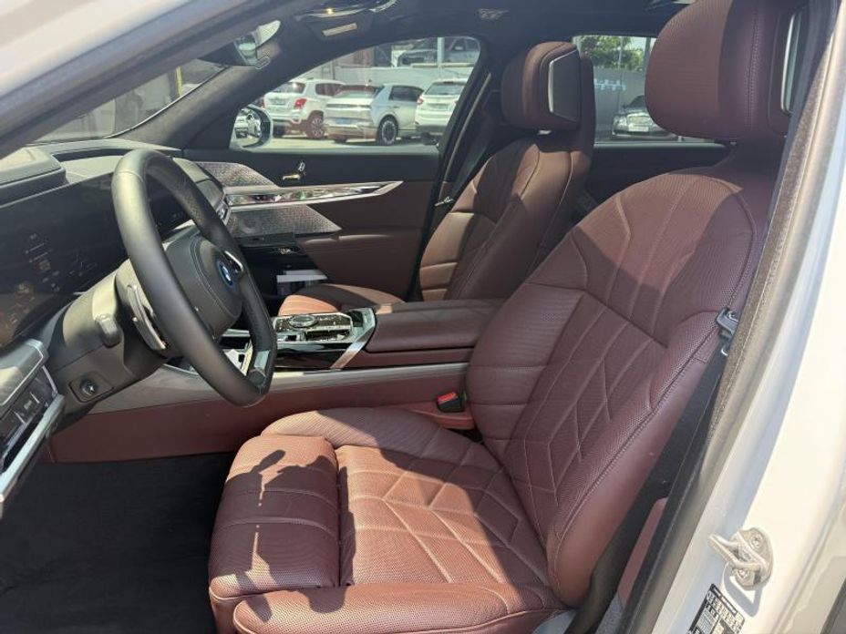 BMW 7-Series 2023
