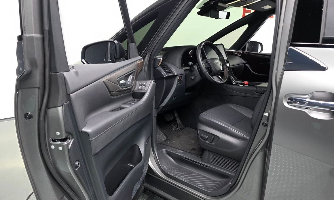 Toyota Alphard 2025