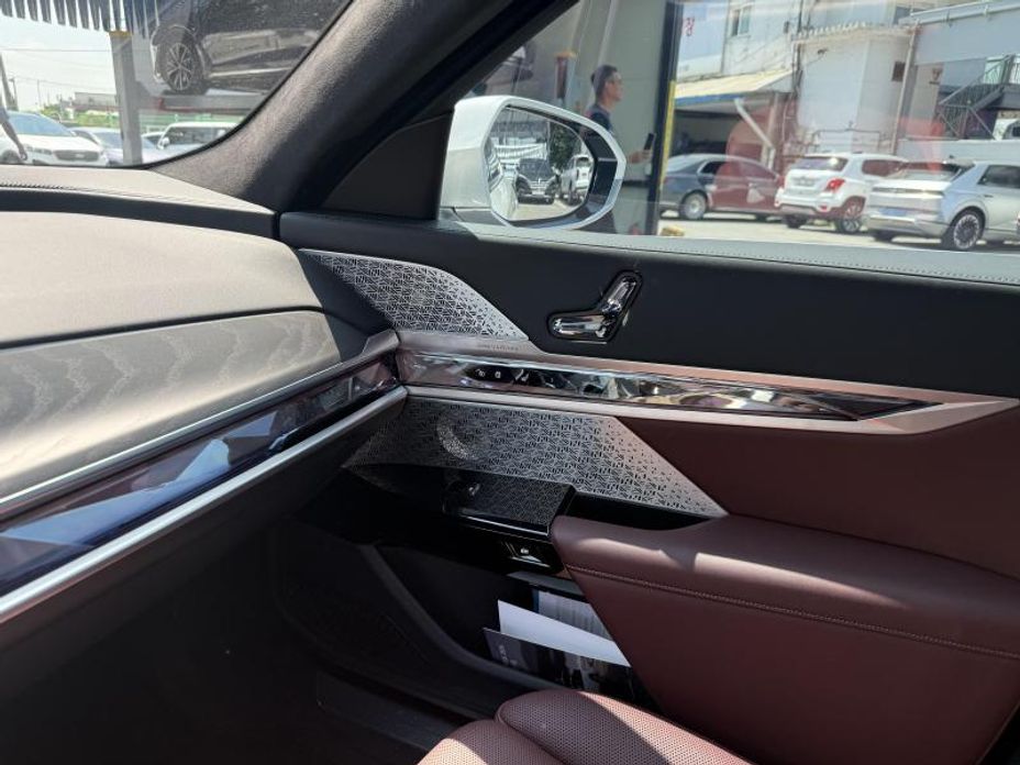 BMW 7-Series 2023