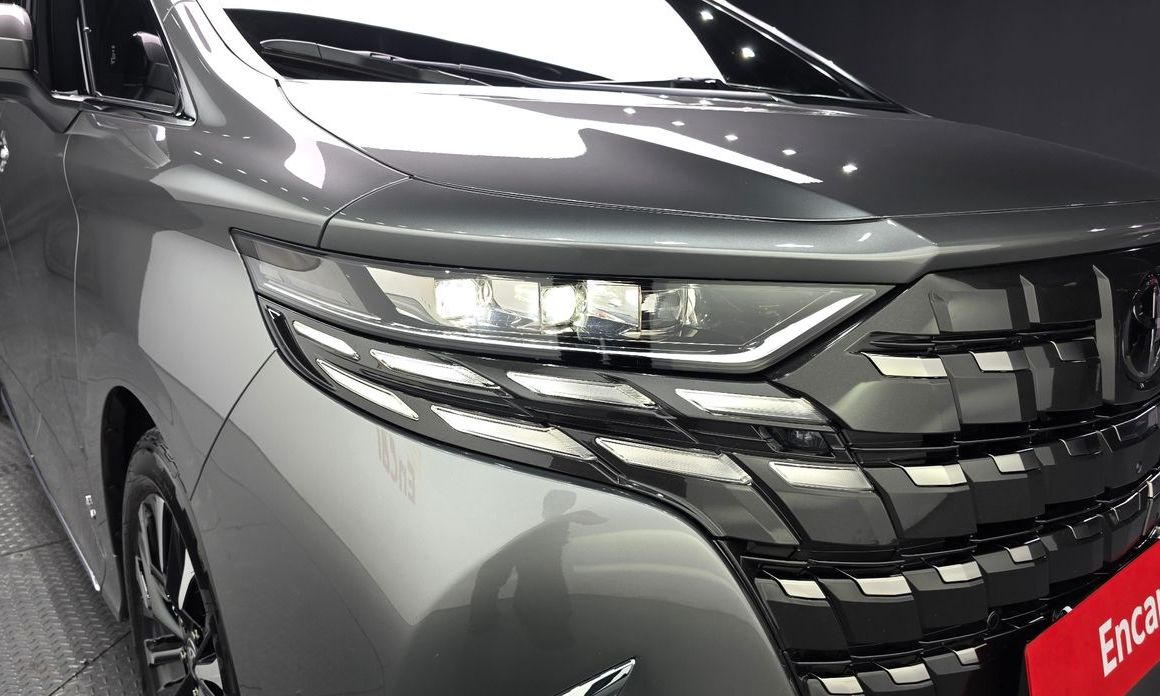 Toyota Alphard 2025