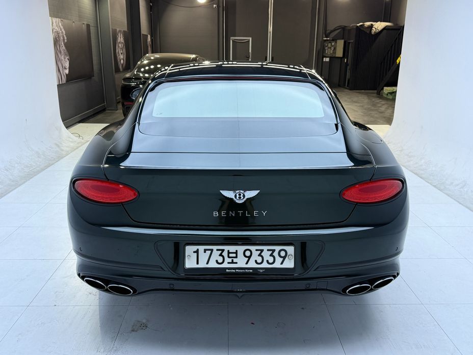 Bentley Continental 2021
