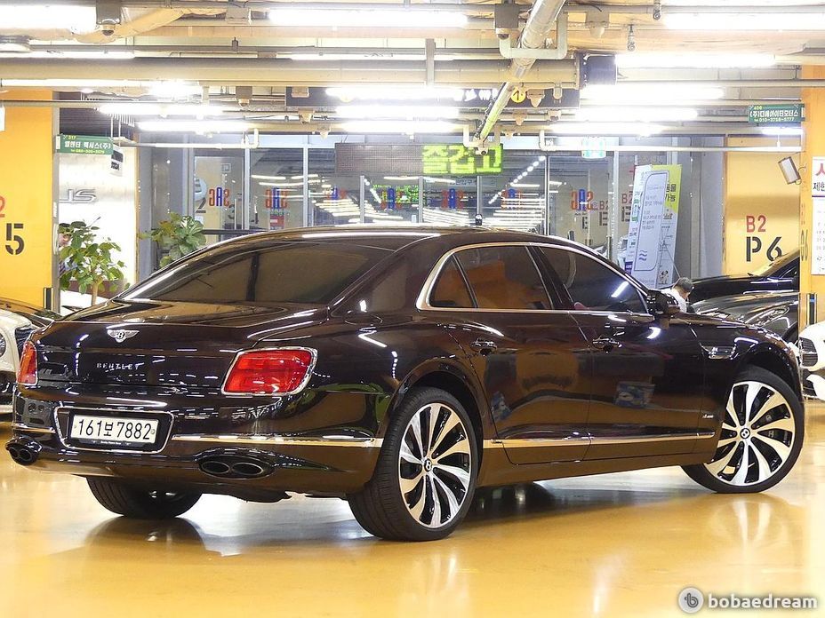 Bentley Flying Spur 2023