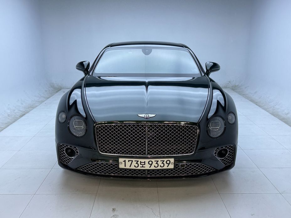Bentley Continental 2021
