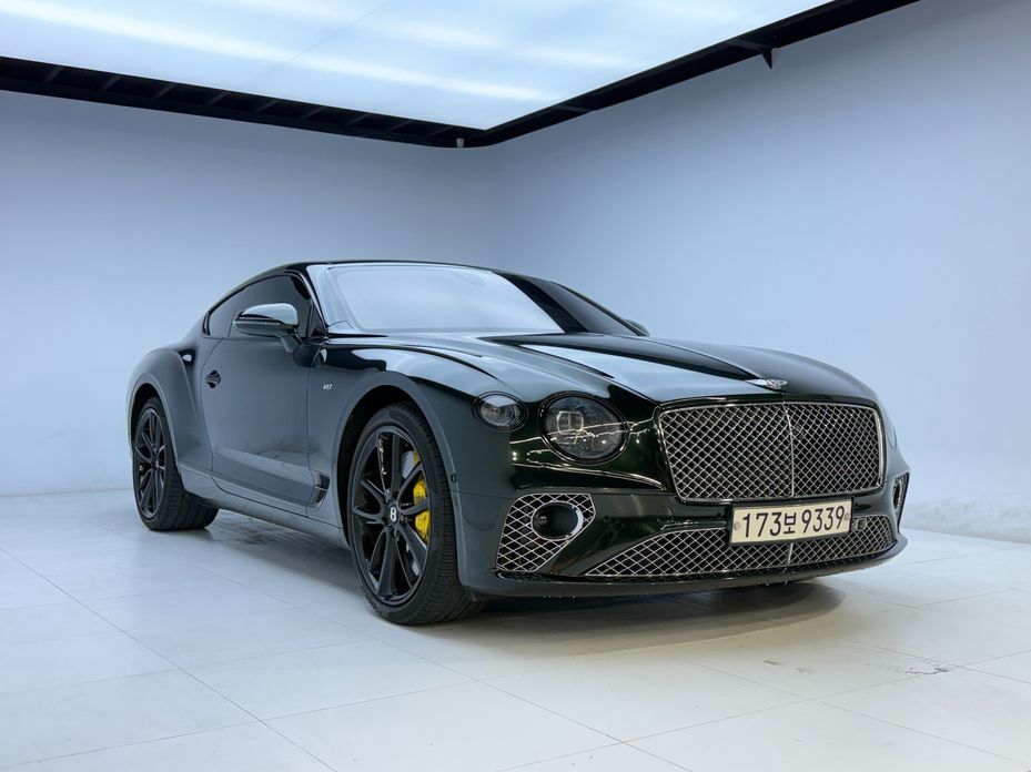 Bentley Continental 2021