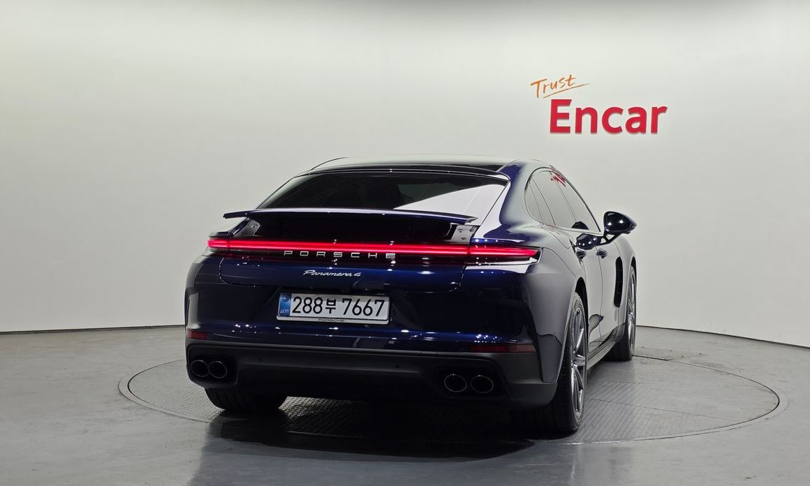 Porsche Panamera 2025