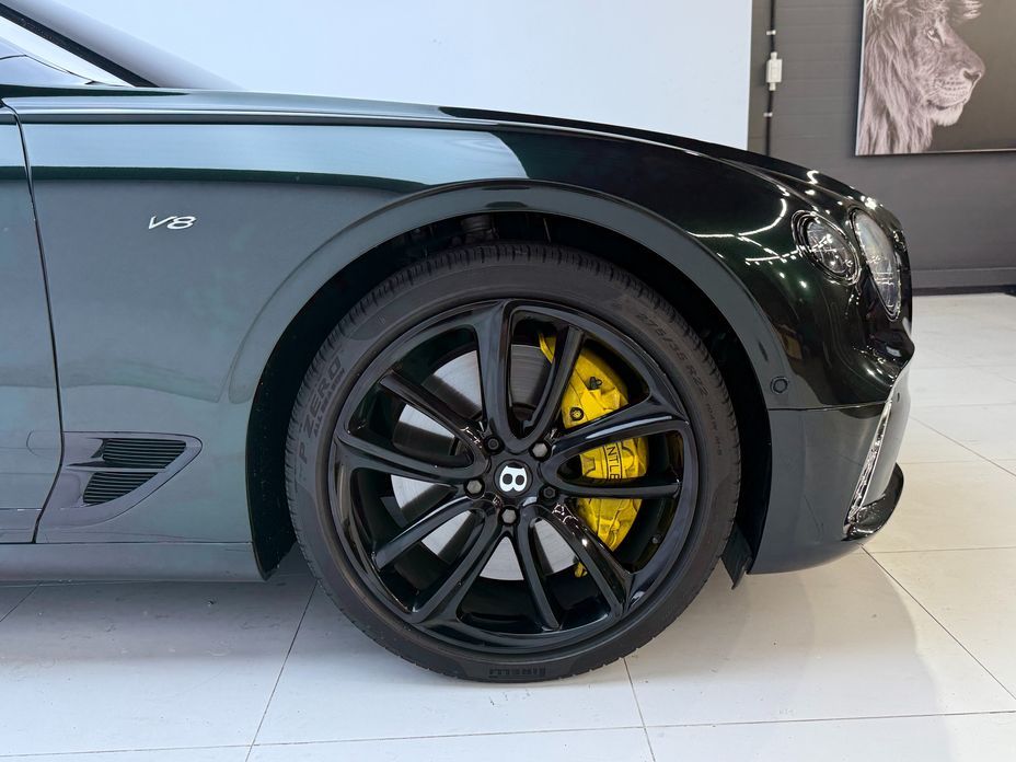 Bentley Continental 2021
