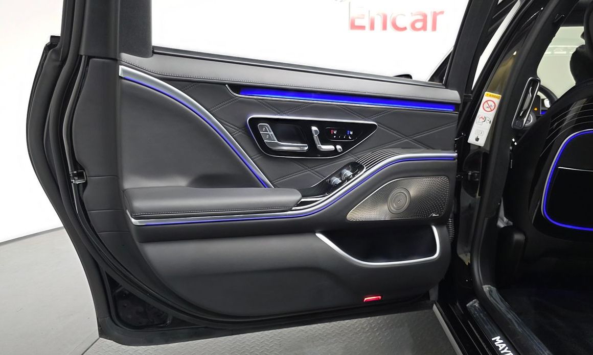 Mercedes-Benz S-Class 2023