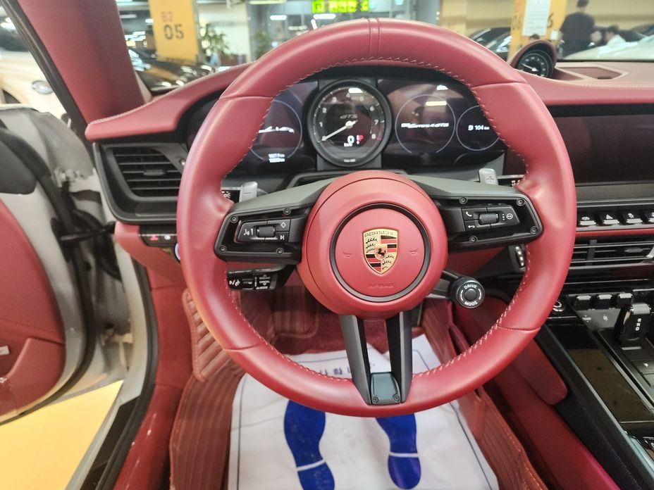 Porsche 911 2023