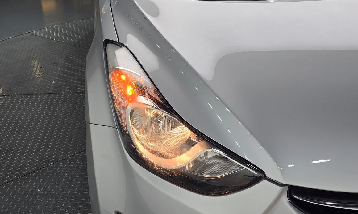 Hyundai AVANTE 2013