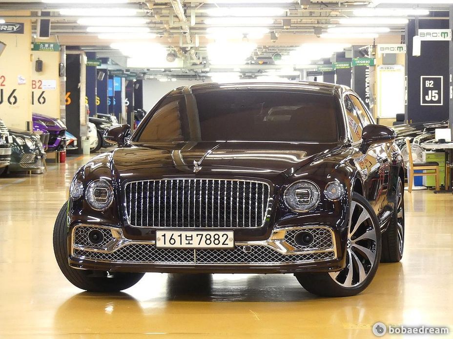 Bentley Flying Spur 2023