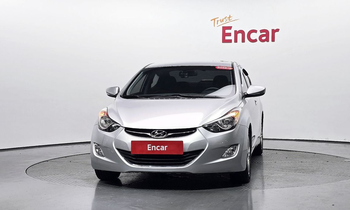 Hyundai AVANTE 2013
