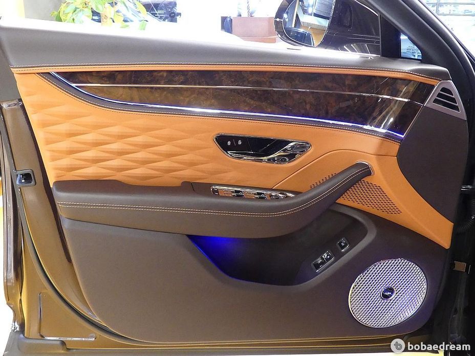 Bentley Flying Spur 2023