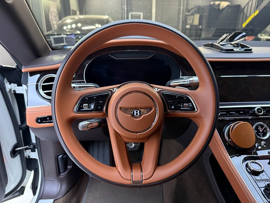 Bentley Continental 2021