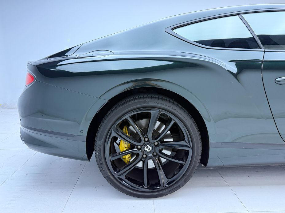 Bentley Continental 2021