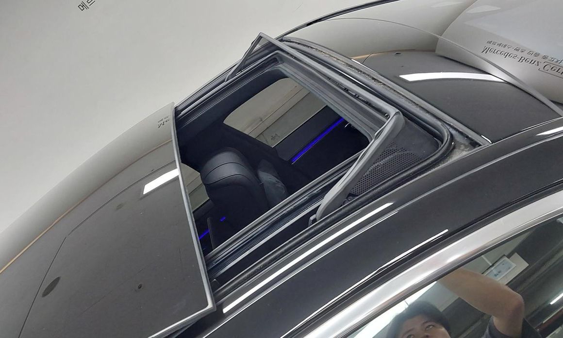Mercedes-Benz S-Class 2023