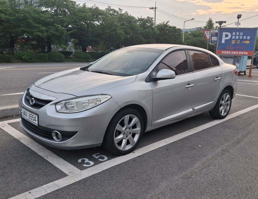 Renault-KoreaSamsung SM3 2010