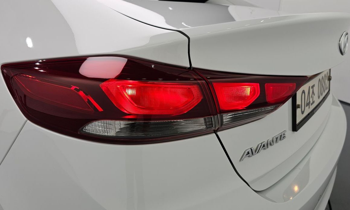 Hyundai AVANTE 2017