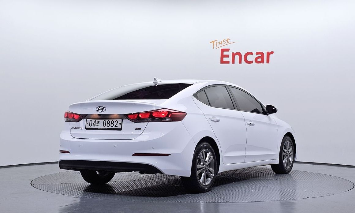 Hyundai AVANTE 2017