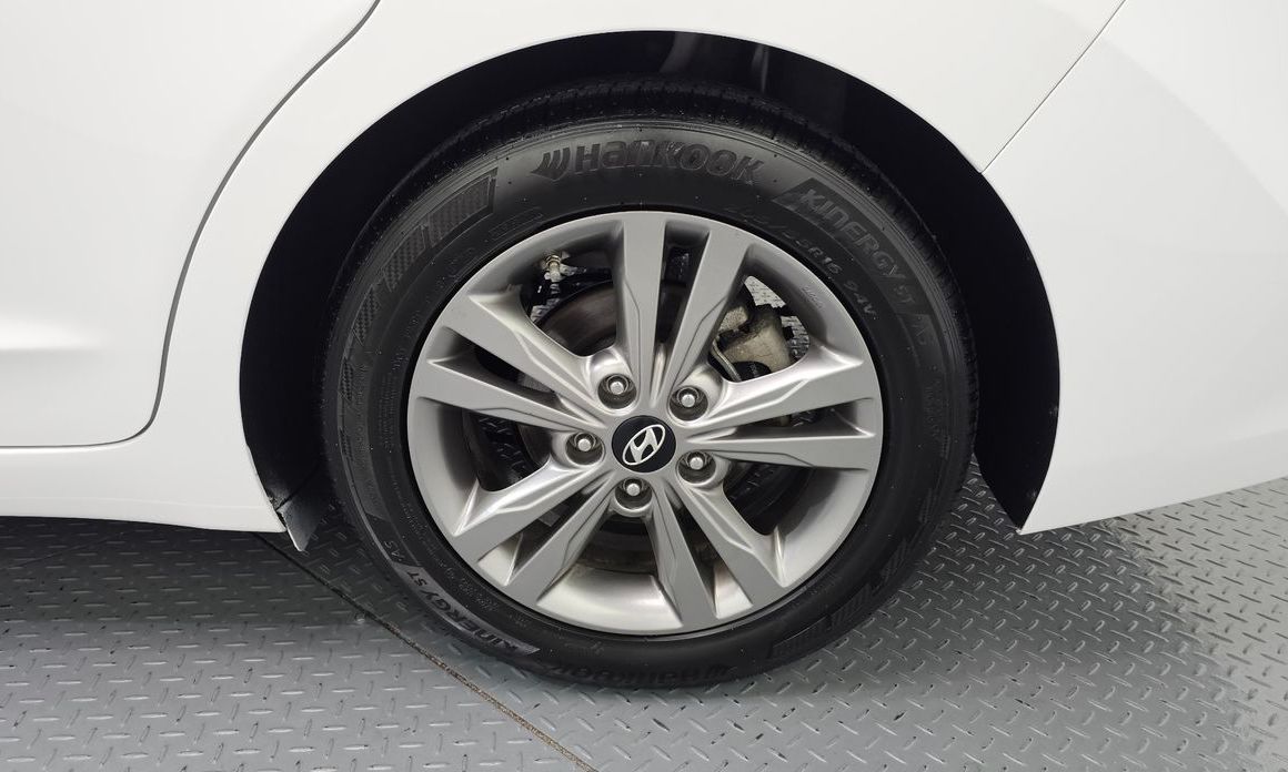 Hyundai AVANTE 2017