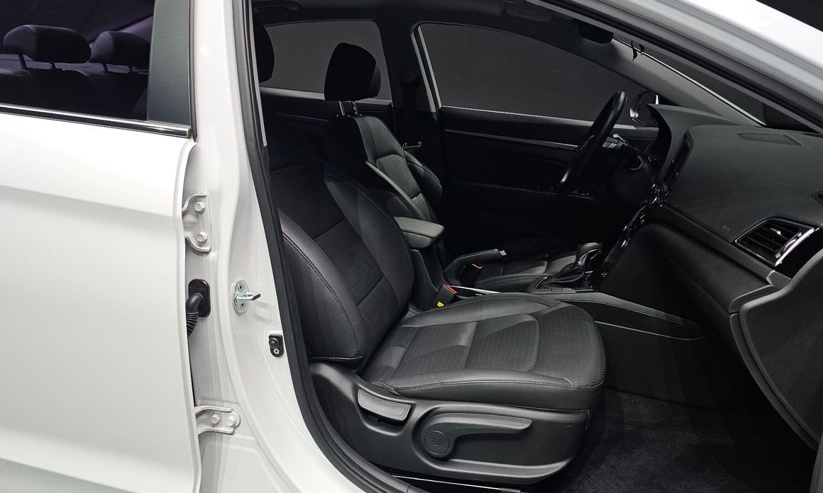 Hyundai AVANTE 2017