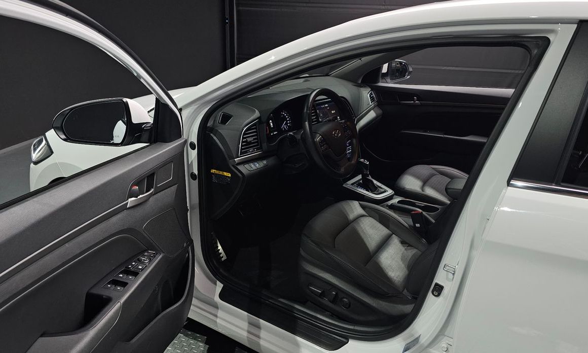 Hyundai AVANTE 2017