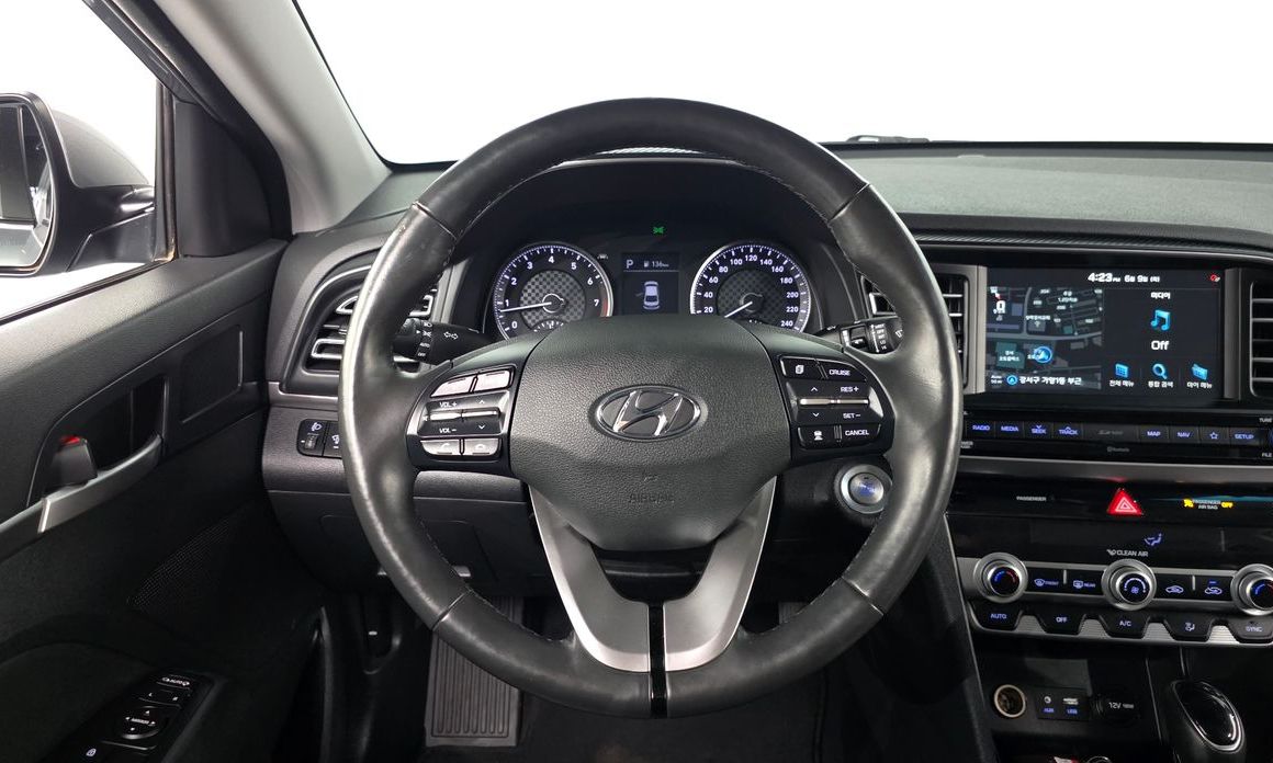 Hyundai AVANTE 2019