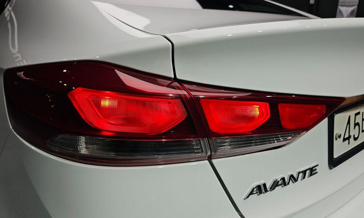 Hyundai AVANTE 2017