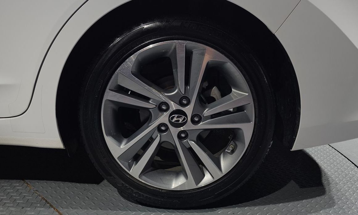 Hyundai AVANTE 2017