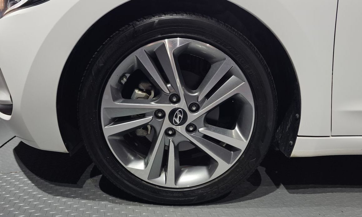 Hyundai AVANTE 2017