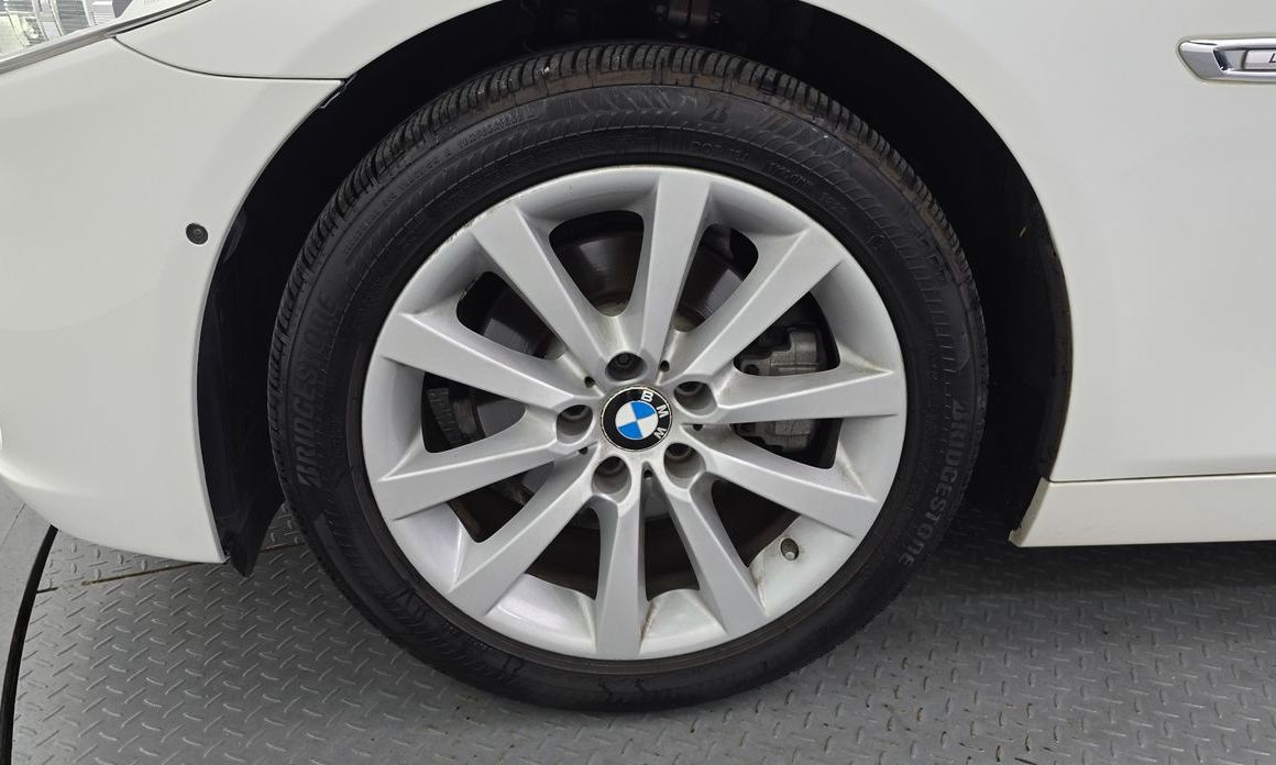BMW 5-Series 2016