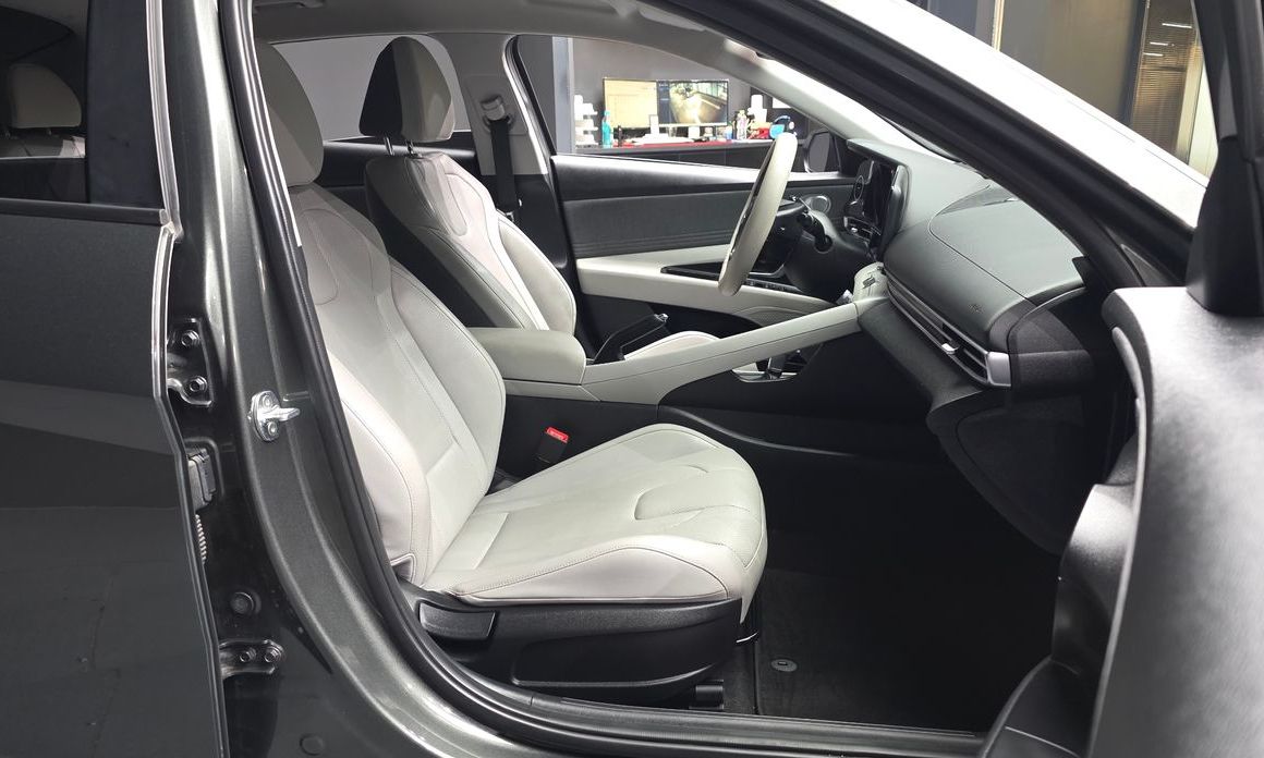 Hyundai AVANTE 2021