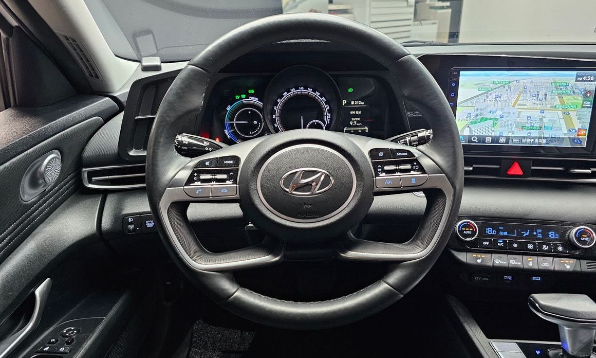 Hyundai AVANTE 2023
