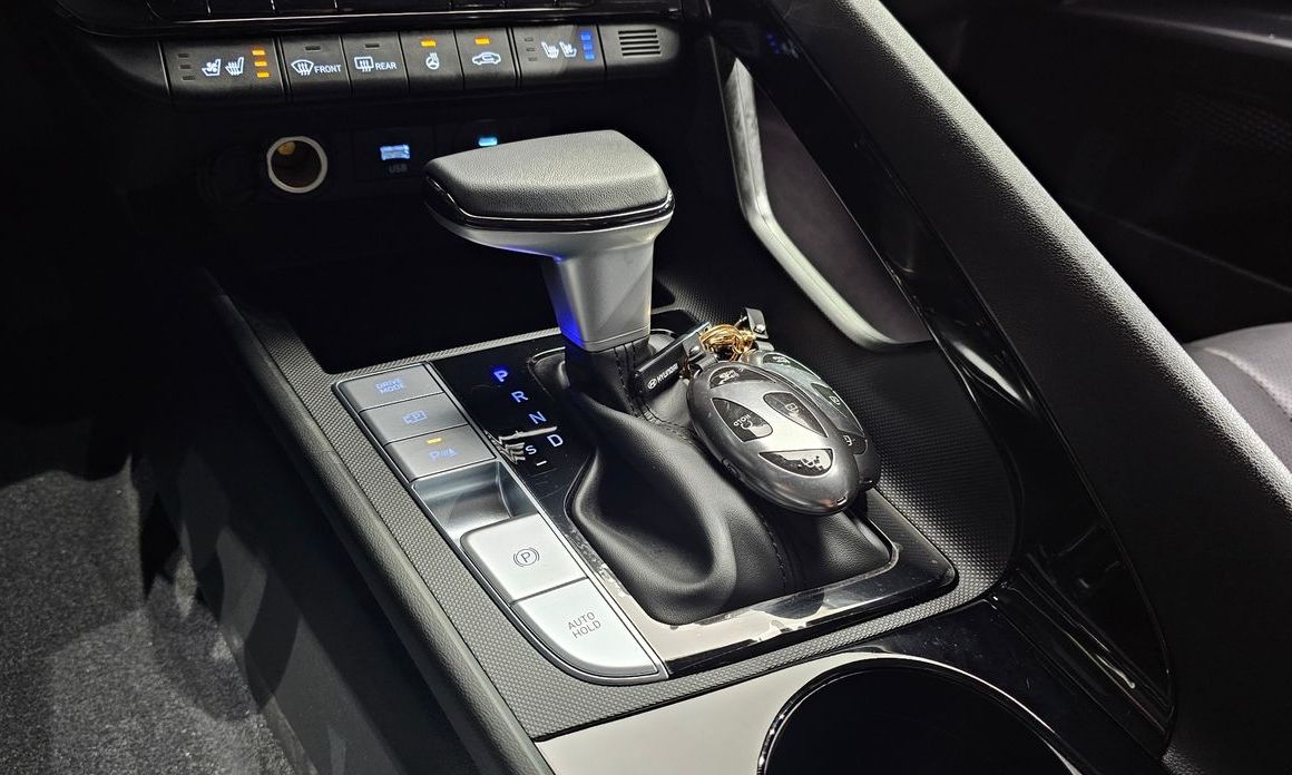 Hyundai AVANTE 2024