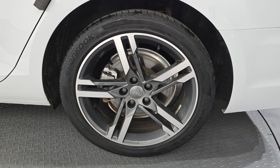 Audi A4 2019