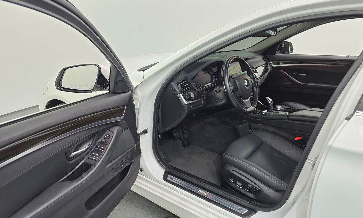 BMW 5-Series 2016