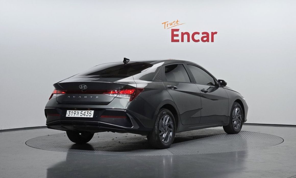 Hyundai AVANTE 2024
