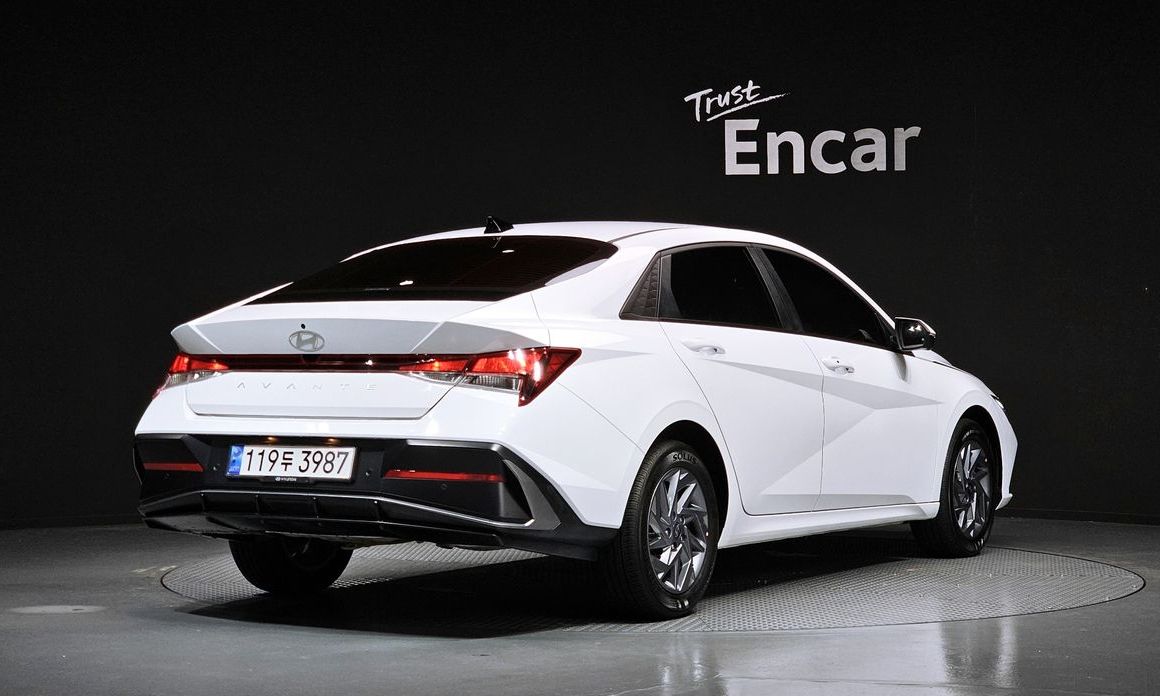 Hyundai AVANTE 2024