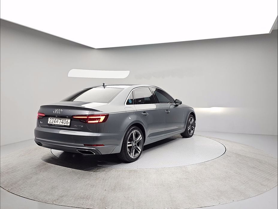 Audi A4 2019