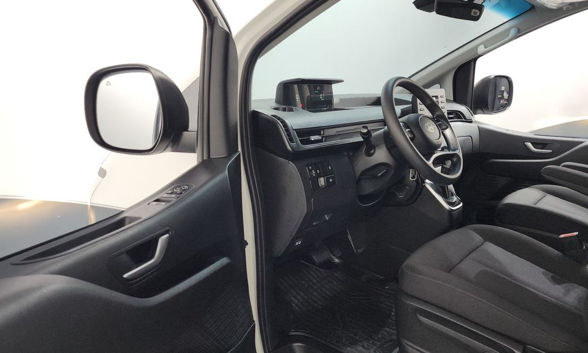 Hyundai Staria 2025