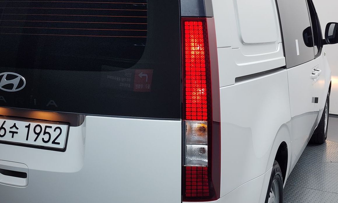 Hyundai Staria 2025