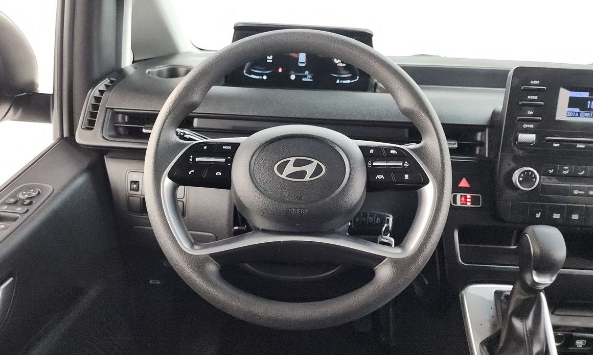 Hyundai Staria 2025