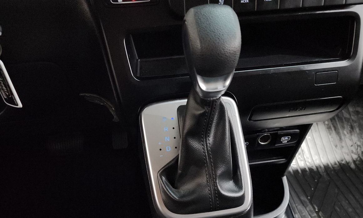 Hyundai Staria 2025